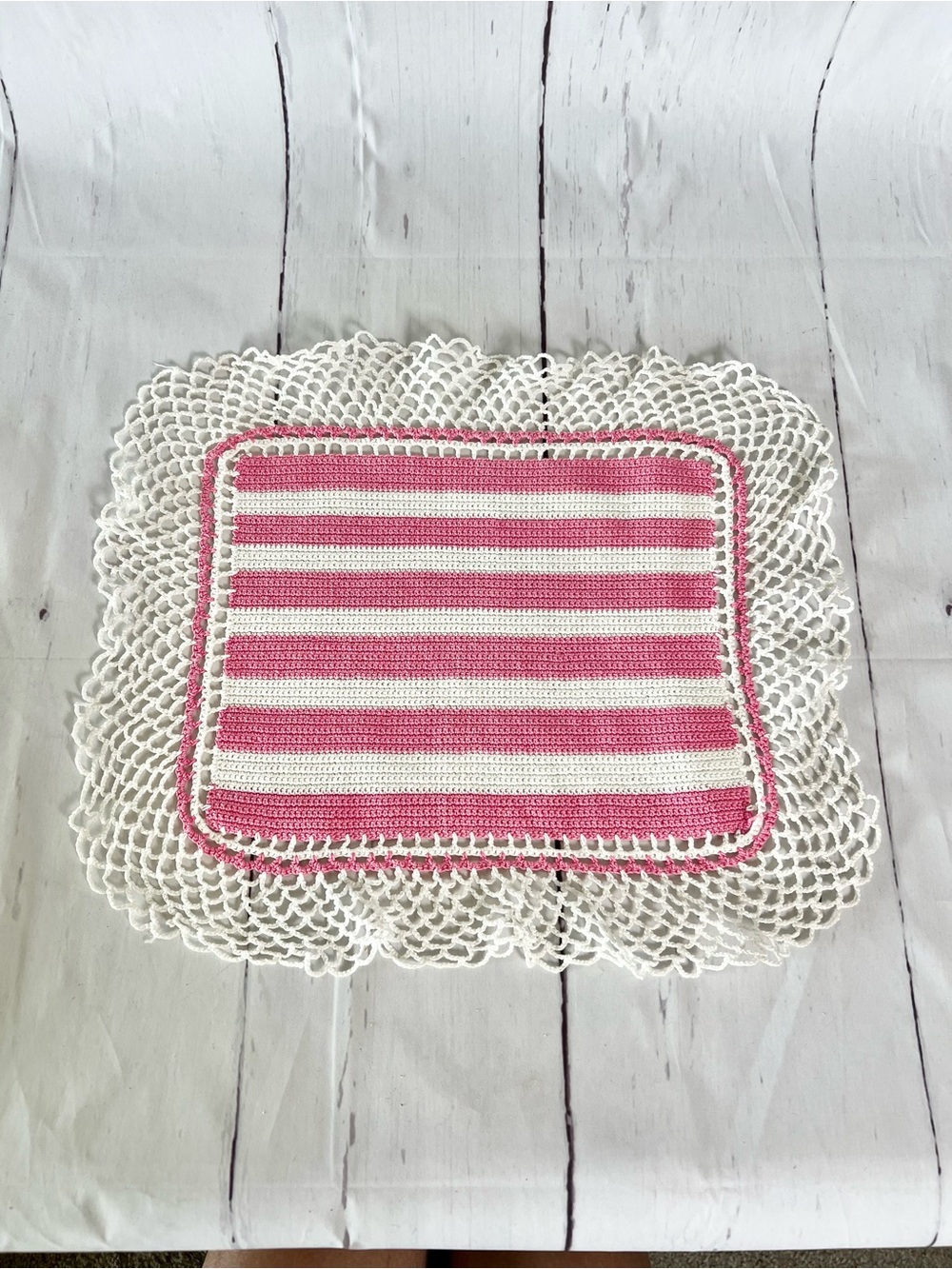 Vintage Crochet Doily & Hot Pad Set Lot (4 Pc) Retro Kitschy Cottagecore Linens - Picture 4 of 12